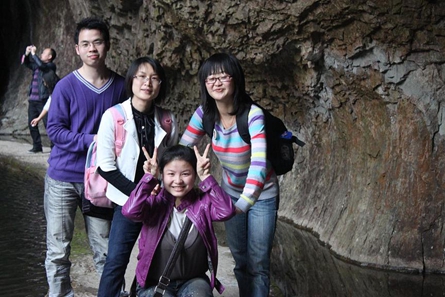 水澈悅人性 山幽任我行